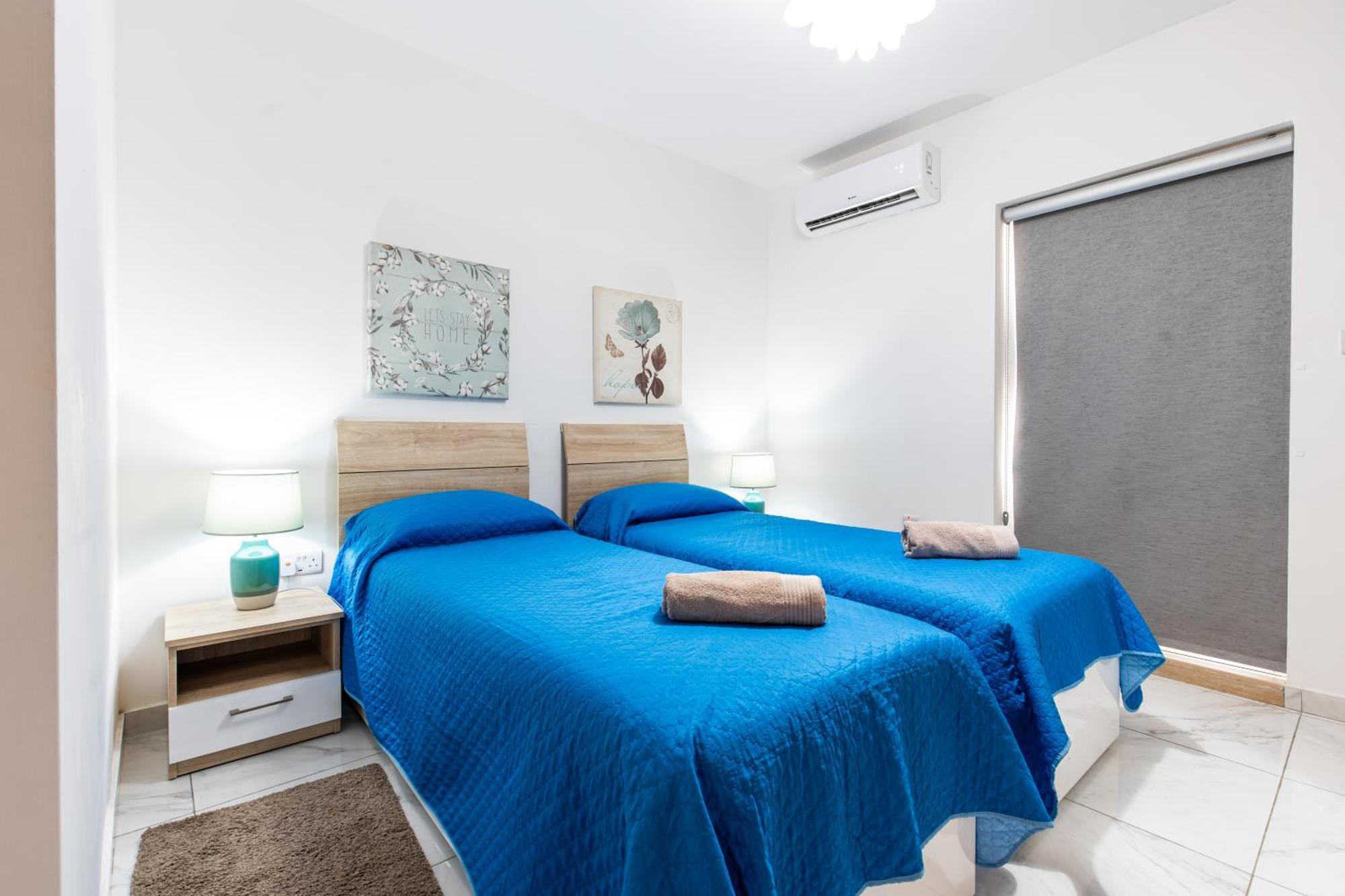 Poseidon Court Penthouse Superior Apartment St. Paul's Bay Exterior photo